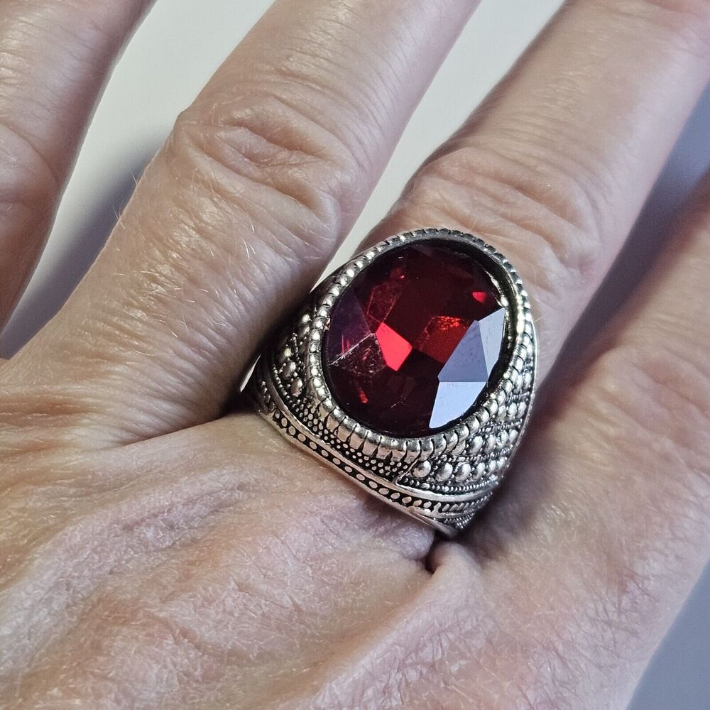 Silver Tone Red Oval Faceted Rhinestone Ring Size 7.5